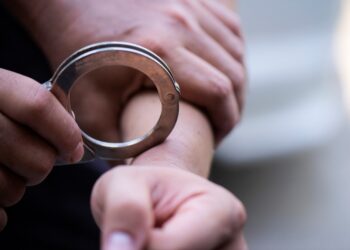 Αγρίνιο: Τρεις συλλήψεις γυναικών για απόπειρα κλοπής σε οικία