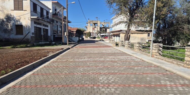 Ολοκληρώθηκε από τον Δήμο Αμφιλοχίας η πεζοδρόμηση κεντρικού δρόμου στην Τοπική Κοινότητα Σπάρτου