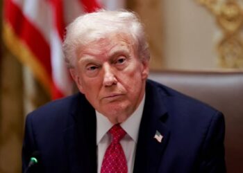 Ο Τραμπ μιλά για “κομμουνισμό” μετά τις εκλογικές αποτυχίες των Ρεπουμπλικανών