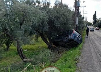 Αιτωλ/νία: Σφοδρή πρόσκρουση αυτοκινήτου σε ελιά