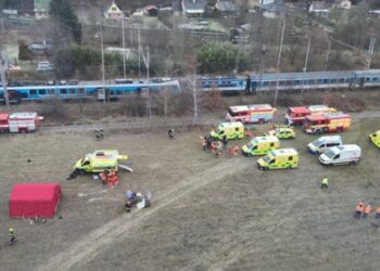 Σιδηροδρομικό δυστύχημα στην Τσεχία: Πάνω από 40 τραυματίες – Υπό διερεύνηση τα αίτια