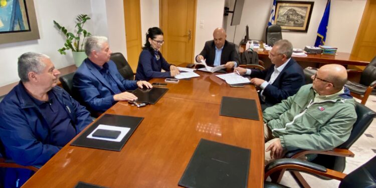 Ναύπακτος: Υπεγράφη η σύμβαση για την κατασκευή του δίδυμου καταθλιπτικού αγωγού