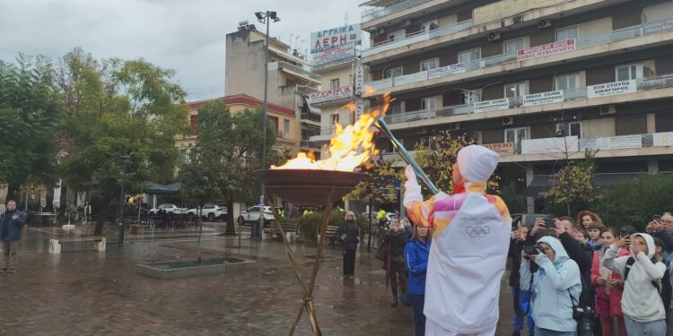Το Αγρίνιο υποδέχτηκε την Ολυμπιακή Φλόγα! (φωτο – βίντεο)
