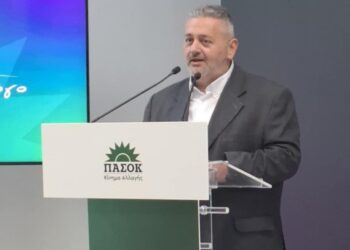 Τα γαλάζια τα παιδιά, τα κουμπαράκια τα καλά, μια φαμίλια αγκαλιά…