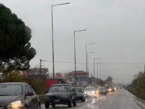 Έξοδος Χριστουγέννων: Ουρές ταλαιπωρίας στην Αντιρρίου-Ιωαννίνων, εξαιτίας των αγροτικών μπλόκων – Σημειωτόν εν μέσω κακοκαιρίας τα οχήματα ΦΩΤΟ & ΒΙΝΤΕΟ