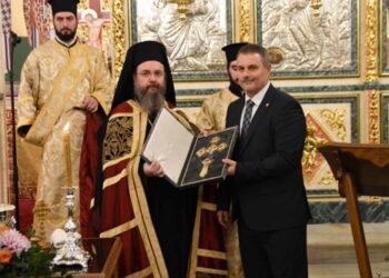 Συγκίνηση και λαμπρότητα στα Θυρανοίξια του Ιερού Μητροπολιτικού Ναού Αγίου Σπυρίδωνος στην Ιερά Πόλη Μεσολογγίου