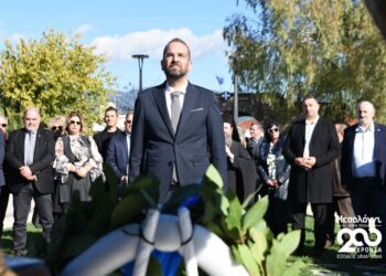 Με κάθε επισημότητα τα αποκαλυπτήρια του ανδριάντα του Δημογέροντα Χρήστου Καψάλη στην Ι.Π Μεσολογγίου