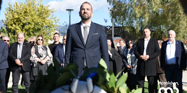 Με κάθε επισημότητα τα αποκαλυπτήρια του ανδριάντα του Δημογέροντα Χρήστου Καψάλη στην Ι.Π Μεσολογγίου