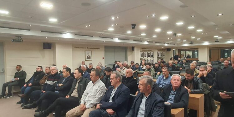 Αγρίνιο: Εκδήλωση για το δρόμο Πλατυγιάλι-Αγρίνιο-Καρπενήσι (βίντεο-φωτο)