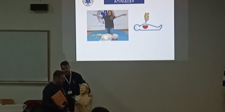 Σεμινάριο πρώτων βοηθειών στο Εσπερινό ΕΠΑΛ Αγρινίου από το ΕΚΑΒ Πάτρας