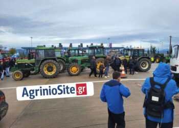 Κλιμακώνουν οι αγρότες: Μπλόκα στα διόδια Αγγελοκάστρου και στο Άκτιο (φωτο -βίντεο)