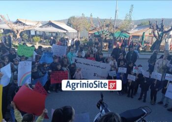 Αμφιλοχία: Συγκέντρωση διαμαρτυρίας κατά της συγχώνευσης/κατάργησης του 3ου Δημοτικού Σχολείου