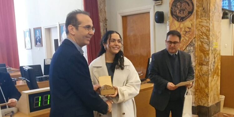 Αγρίνιο: Βράβευση Νέων Φοιτητών Ιατρικής από τον Ιατρικό Σύλλογο