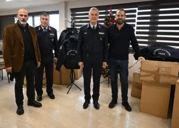 200 επιχειρησιακά γιλέκα από την Περιφέρεια Δυτικής Ελλάδας στην ΕΛ.ΑΣ