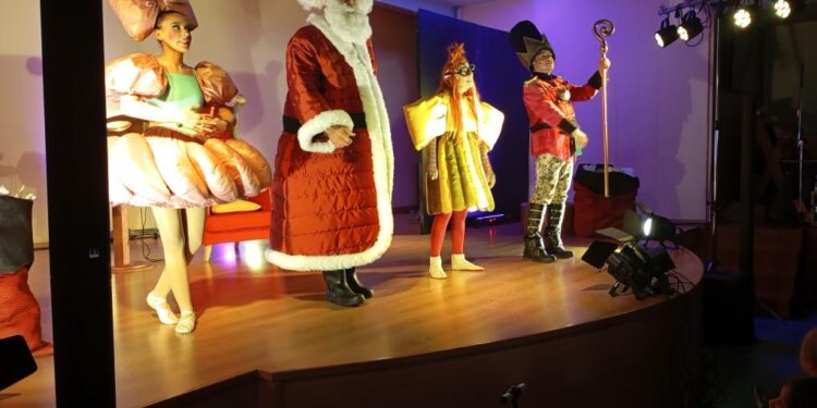 Με επιτυχία η θεατρική παράσταση: ”A.I. Βασίλης – Mια παράξενη συμμαχία…”, στον Αστακό