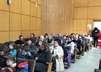 Όμορφη,ζεστή γιορτή για τα παιδιά από το σωματείο συνταξιούχων ΙΚΑ Αιτωλ/νίας