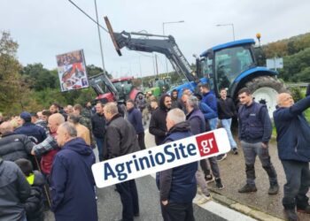 Κλιμακώνουν οι αγρότες: Μπλόκα στα διόδια Αγγελοκάστρου και στο Άκτιο (φωτο -βίντεο)