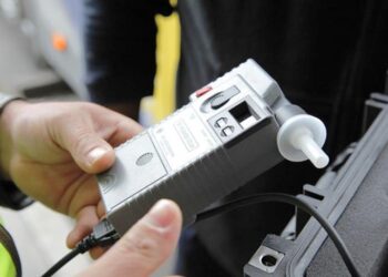 Μεσολόγγι: Μεθυσμένος οδηγός φορτηγού παρέσυρε και τραυμάτισε πεζή