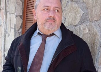 Η κυβέρνηση που απαξιώνει το διεθνές δίκαιο παίζει με τη δημοκρατία και τα εθνικά συμφέροντα