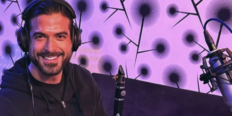 Ο Άρης Μουγκοπέτρος συνελήφθη μετά από μήνυση της συζύγου του για ενδοοικογενειακή απειλή