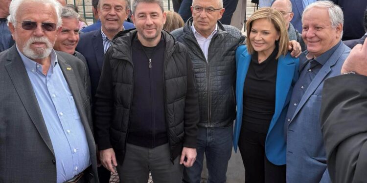 Ο Δήμος Αμφιλοχίας παρών στην πανελλαδική κινητοποίηση της ΚΕΔΕ έξω από τη Βουλή για τον Κρατικό Προϋπολογισμό