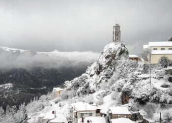 Ορεινή κατοικία: Με τιμές 54% κάτω, η ζήτηση στο ναδίρ [πίνακες]