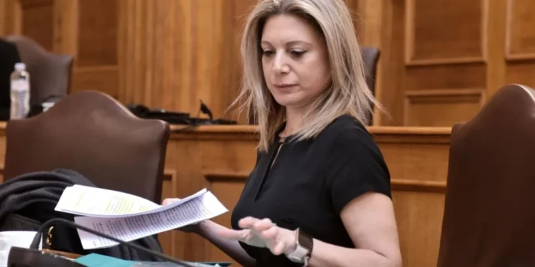 Μαρία Καρυστιανού: Ελεγχος του ΣΔΟΕ στα γραφεία του Συλλόγου των Τεμπών