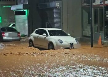 Η κακοκαιρία Byron «έπνιξε» Μάνδρα, Μέγαρα και Νέα Πέραμο (video)