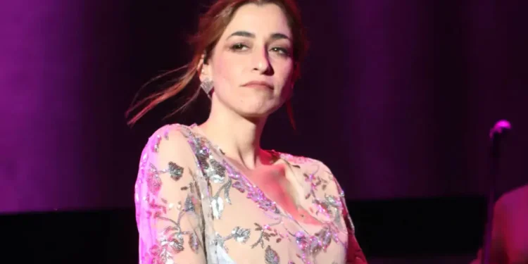 Μαρίζα Ρίζου: «Ο πατέρας μου ερχόταν οριακά μεθυσμένος και έφευγε λιάρδα από το live μου»