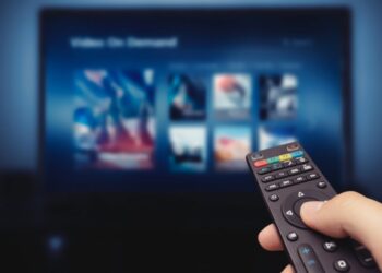 Αιτωλικό: Είχαν σε κατάστημα “πειρατική” συνδρομητική τηλεόραση – Δύο συλλήψεις