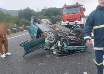 Σοβαρό τροχαίο: Επιχείρηση απεγκλωβισμού από την Πυροσβεστική (ΦΩΤΟ)