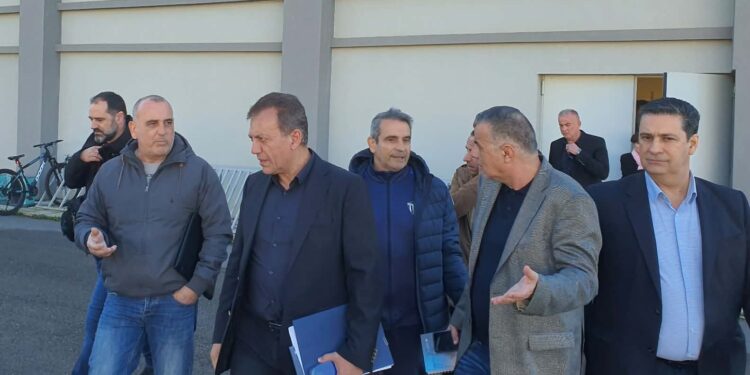 Αγρίνιο: Ο Βρούτσης ανακοίνωσε την ανακατασκευή του ταρτάν στο ΔΑΚ