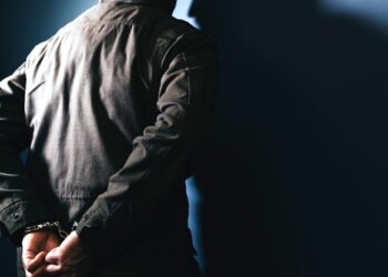 Αγρίνιο: Διαρρήκτες αυτοκινήτου ετών 10 και 11