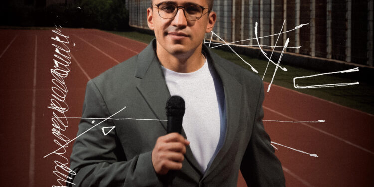 Το Δη.Πε.Θε.Αγρινίου φιλοξενεί τη Stand up Comedy με τίτλο: «Στο Τρέξιμο» με τον Σπήλιο Φλώρο