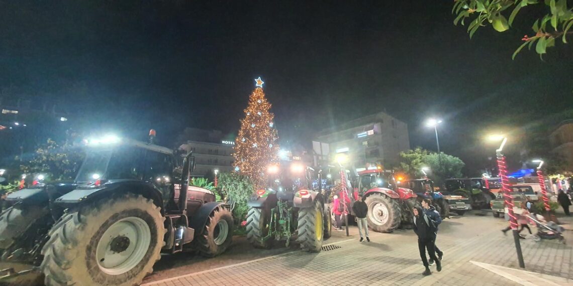 Οι αγρότες μπήκαν στο Αγρίνιο με τα τρακτέρ τους-συλλαλητήριο στην πλατεία
