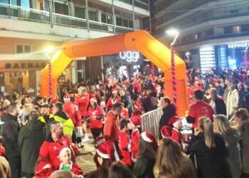 «Πλημμύρισε» από Αη Βασίληδες το Αγρίνιο – Μεγάλη συμμετοχή στο 7ο Agrinio Santa Run (φωτο – βίντεο)