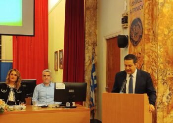 Με επιτυχία παρουσιάστηκε το βιβλίο της Πόπης Ντόβα Μπαζάκα με τον τίτλο «Ακτινογραφώντας τον σύγχρονο κόσμο»