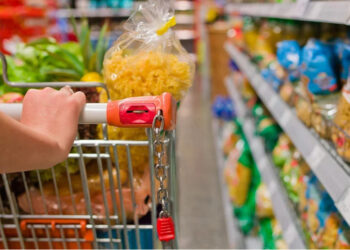 Στο 2,6% ο πληθωρισμός τον Δεκέμβριο: Διψήφιες αυξήσεις σε καφέ, κρέας, φρούτα – Νέα άνοδος 8,4% στα ενοίκια