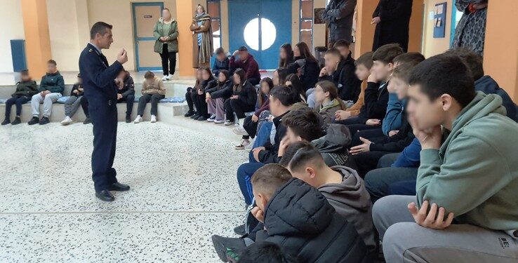 ΕΛ.ΑΣ: Ενημερωτικές ομιλίες σε μαθητές του Γυμνασίου Γουριάς Μεσολογγίου