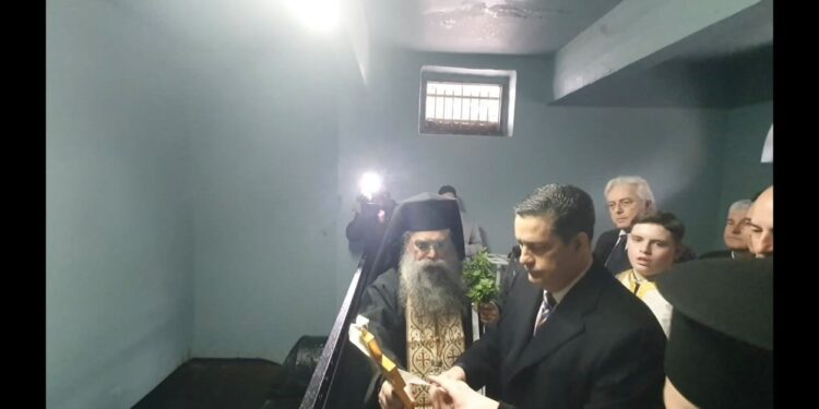 Με θρησκευτική ευλάβεια και λαμπρότητα τίμησε το Αγρίνιο τα Θεοφάνεια (βιντεο-φωτο)