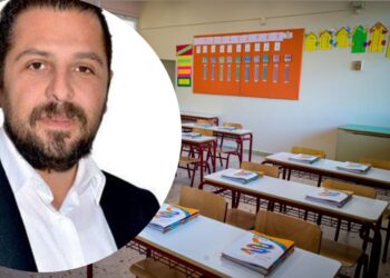 Ο Β.Τσούκας για σχολικές επιτροπές, κενά & τρίωρες στάσεις εργασίας καθηγητών έως 30/1