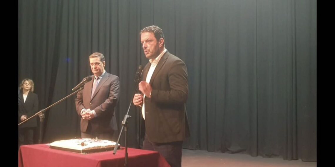 Από τον πατέρα στους εργαζόμενους: ο Γκρίζης στέλνει μήνυμα ουσίας