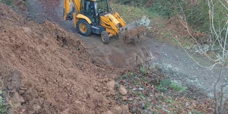 Κατολίσθηση στο δρόμο Άνω–Κάτω Κερασόβου-Άμεσες παρεμβάσεις του Δήμου Αγρινίου μετά την κακοκαιρία