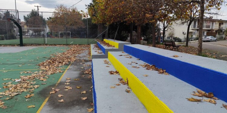 Συνεχίζονται οι παρεμβάσεις στους αθλητικούς χώρους του Αγρινίου-Στα χρώματα του Παναιτωλικού το γήπεδο στην Εργάνης