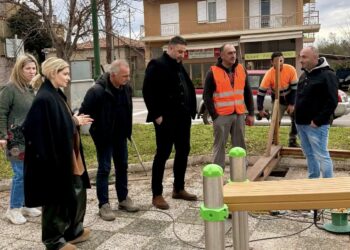 Στη Νέα Αβόρανη ο Αντιπεριφερειάρχης Θανάσης Μαυρομμάτης – Αυτοψία στην πρόοδο των παρεμβάσεων στις εισόδους των χωριών