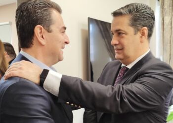 Σκρέκας-Παπαναστασίου: Όταν οι φιλοφρονήσεις συναντούν τη διεκδίκηση!
