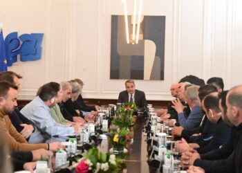 Επιπλέον βελτιώσεις σε ρεύμα και πετρέλαιο για τους αγρότες μετά τη συνάντηση με τον Πρωθυπουργό