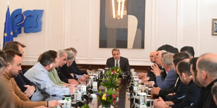 Επιπλέον βελτιώσεις σε ρεύμα και πετρέλαιο για τους αγρότες μετά τη συνάντηση με τον Πρωθυπουργό