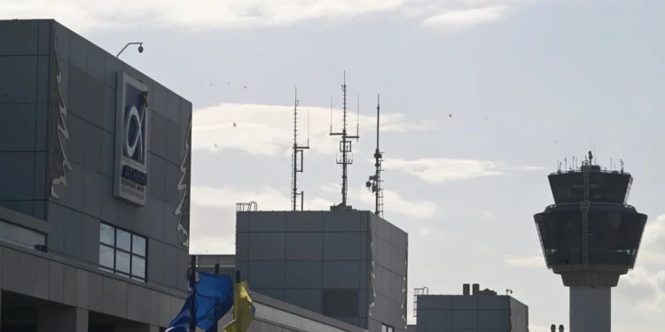 ΥΠΑ: Δωρεά πέντε εταιρειών η άμεση προμήθεια και εγκατάσταση νέου συστήματος VCRS για να αποφευχθεί το μπλακ άουτ στο FIR Αθηνών