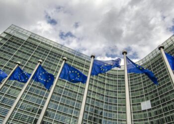 Προειδοποίηση της Κομισιόν στην Ελλάδα για την οπλοκατοχή